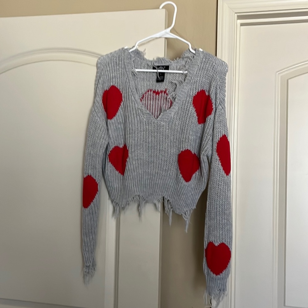 SOLD Just Polly ❤️ sweetheart top